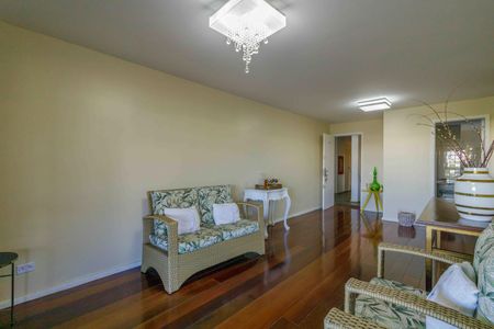 Apartamento à venda com 140m², 4 quartos e 2 vagasSala