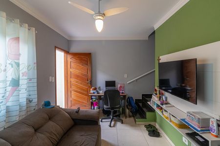 Casa de condomínio à venda com 68m², 2 quartos e 1 vaga Casa de condomínio à venda com 68m², 2 quartos e 1 vagaSala
