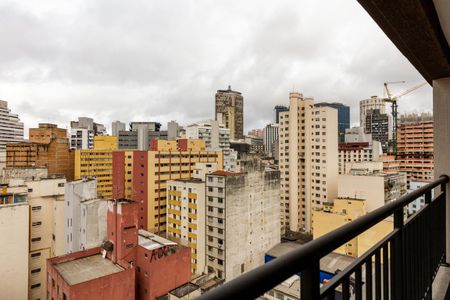 Studio à venda com 28m², 1 quarto e sem vaga Studio à venda com 28m², 1 quarto e sem vagaVaranda Studio
