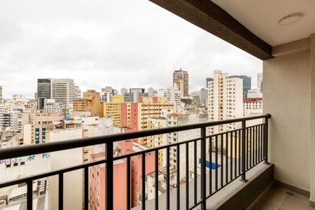 Studio à venda com 28m², 1 quarto e sem vaga Studio à venda com 28m², 1 quarto e sem vagaVaranda Studio