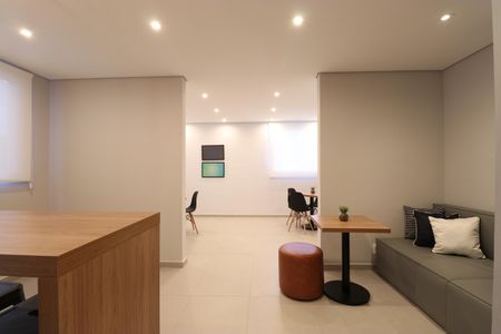 Apartamento para alugar com 40m², 2 quartos e sem vagaÁrea comum - Salão de festas