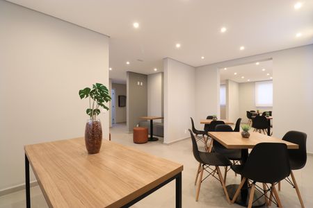 Apartamento para alugar com 40m², 2 quartos e sem vagaÁrea comum - Salão de festas