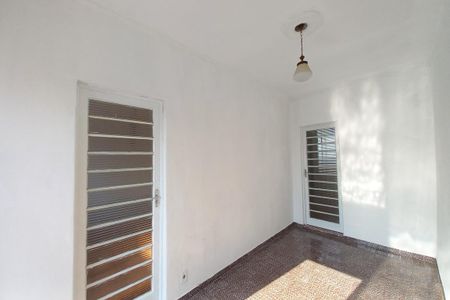 Casa para alugar com 119m², 2 quartos e 2 vagasGaragem