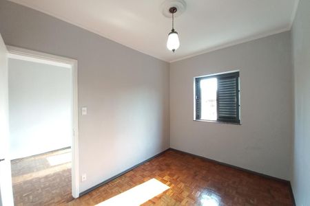 Casa para alugar com 119m², 2 quartos e 2 vagasQuarto 1