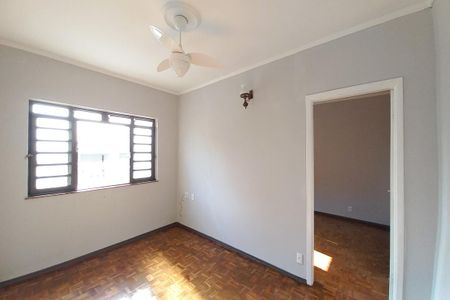 Casa para alugar com 119m², 2 quartos e 2 vagasSala