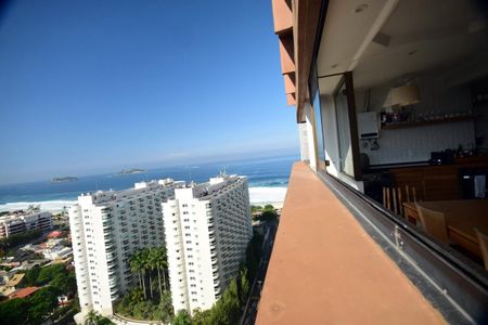 Apartamento à venda com 72m², 1 quarto e 1 vagaVista Externa