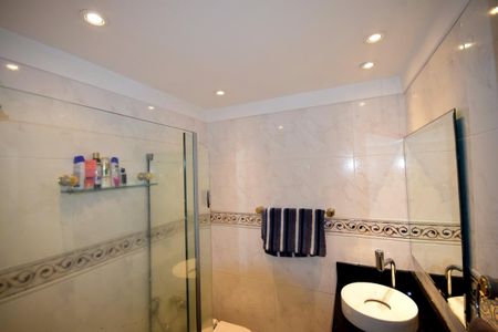 Apartamento à venda com 72m², 1 quarto e 1 vagaBanheiro