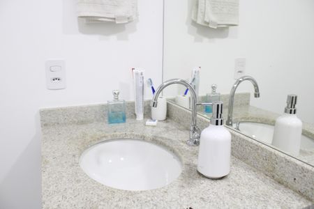 Apartamento à venda com 57m², 2 quartos e 1 vagaBanheiro Social