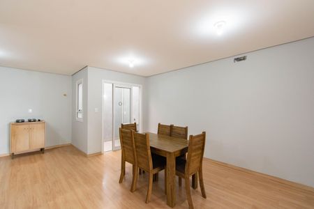 Casa de condomínio para alugar com 114m², 3 quartos e 2 vagas Casa de condomínio para alugar com 114m², 3 quartos e 2 vagasSala