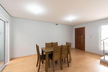Casa de condomínio para alugar com 114m², 3 quartos e 2 vagas Casa de condomínio para alugar com 114m², 3 quartos e 2 vagasSala