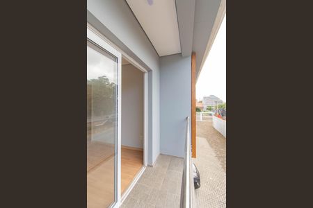 Casa de condomínio para alugar com 114m², 3 quartos e 2 vagas Casa de condomínio para alugar com 114m², 3 quartos e 2 vagasVaranda da Suíte