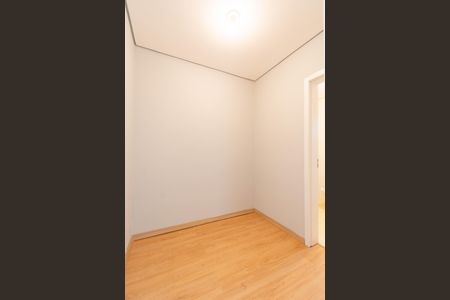 Casa de condomínio para alugar com 114m², 3 quartos e 2 vagas Casa de condomínio para alugar com 114m², 3 quartos e 2 vagasCloset da Suíte