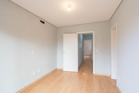 Casa de condomínio para alugar com 114m², 3 quartos e 2 vagas Casa de condomínio para alugar com 114m², 3 quartos e 2 vagasSuíte