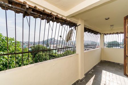 Casa para alugar com 110m², 3 quartos e sem vagaVaranda