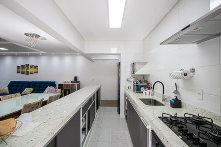 Apartamento à venda com 96m², 3 quartos e 2 vagasCozinha
