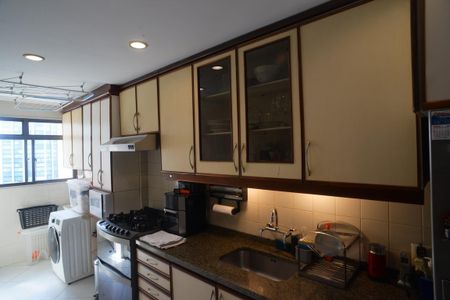 Apartamento à venda com 101m², 3 quartos e 1 vagaCozinha