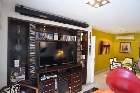 Apartamento à venda com 101m², 3 quartos e 1 vagaSala