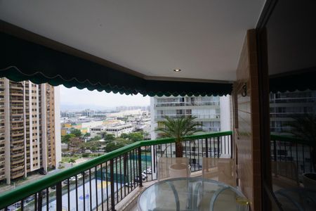Varanda de apartamento à venda com 3 quartos, 101m² em Barra da Tijuca, Rio de Janeiro