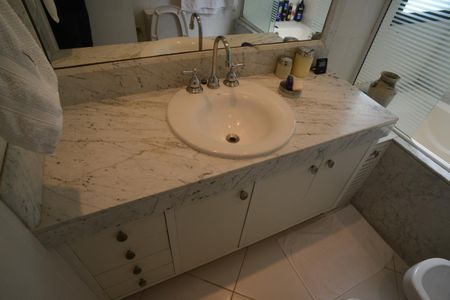 Apartamento à venda com 101m², 3 quartos e 1 vagaBanheiro da Suíte