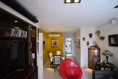 Sala de apartamento à venda com 3 quartos, 101m² em Barra da Tijuca, Rio de Janeiro