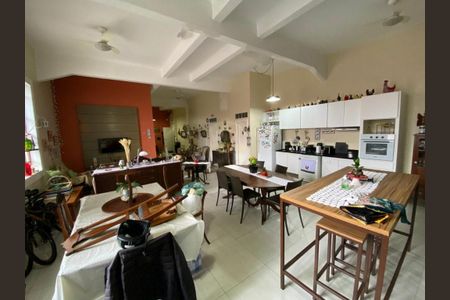 Casa à venda com 360m², 5 quartos e 3 vagas