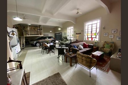 Casa à venda com 360m², 5 quartos e 3 vagas