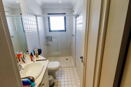 Apartamento à venda com 212m², 3 quartos e sem vagaBanheiro 
