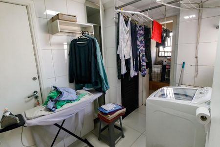 Apartamento à venda com 212m², 3 quartos e sem vagaÁrea de Serviço