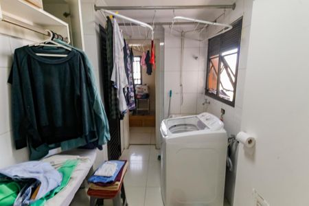 Apartamento à venda com 212m², 3 quartos e sem vagaÁrea de Serviço