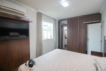 Casa à venda com 343m², 4 quartos e 3 vagasQuarto Suíte