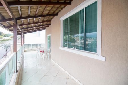 Casa à venda com 343m², 4 quartos e 3 vagasVaranda da Suite