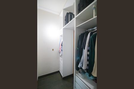 Casa à venda com 343m², 4 quartos e 3 vagasCloset da suíte