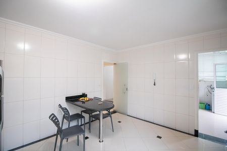 Casa à venda com 343m², 4 quartos e 3 vagasCozinha