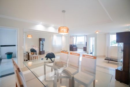 Casa à venda com 343m², 4 quartos e 3 vagasSala de Jantar