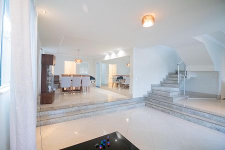 Casa à venda com 343m², 4 quartos e 3 vagasSala de Estar