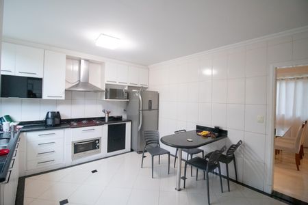 Casa à venda com 343m², 4 quartos e 3 vagasCozinha