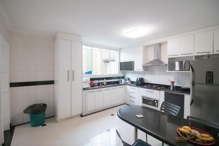 Casa à venda com 343m², 4 quartos e 3 vagasCozinha