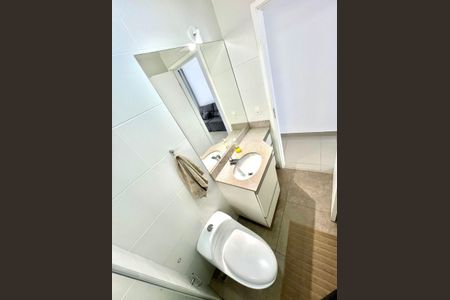 Apartamento à venda com 89m², 3 quartos e 2 vagas Apartamento à venda com 89m², 3 quartos e 2 vagasBanheiro Social