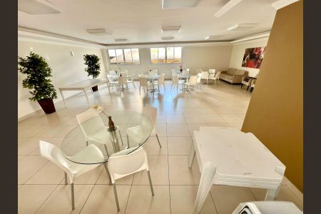 Apartamento à venda com 89m², 3 quartos e 2 vagas Apartamento à venda com 89m², 3 quartos e 2 vagasÁrea comum - Salão de festas