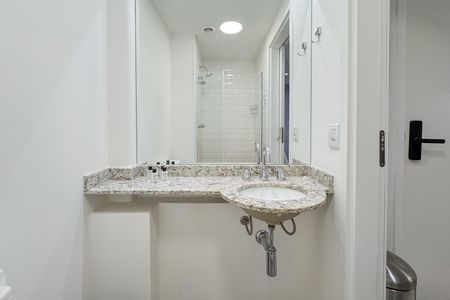 Studio para alugar com 20m², 1 quarto e sem vaga Studio para alugar com 20m², 1 quarto e sem vagaBanheiro