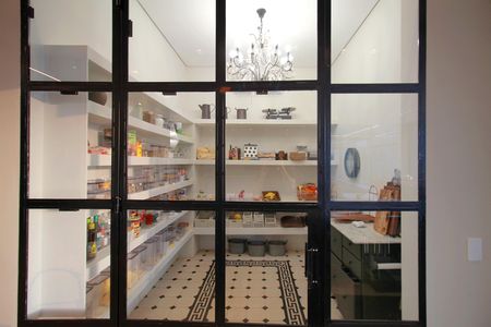 Casa de condomínio à venda com 500m², 3 quartos e 4 vagasDespensa Climatizada