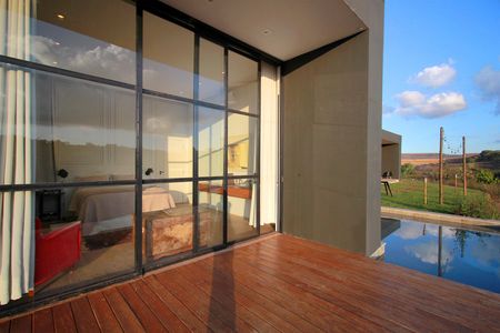 Casa de condomínio à venda com 500m², 3 quartos e 4 vagasVaranda da Suíte master