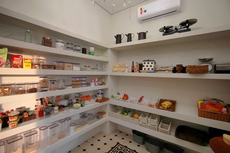 Casa de condomínio à venda com 500m², 3 quartos e 4 vagasDespensa Climatizada