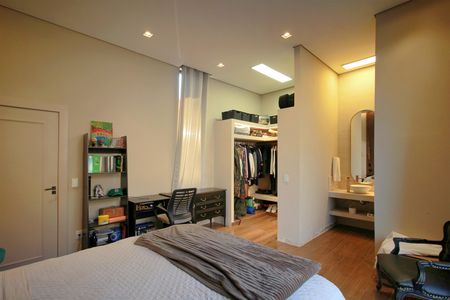 Casa de condomínio à venda com 500m², 3 quartos e 4 vagasSuíte 3