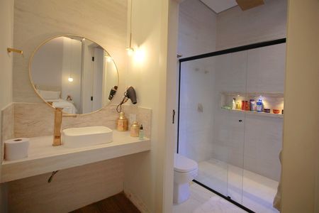 Casa de condomínio à venda com 500m², 3 quartos e 4 vagasBanheiro da Suíte 2