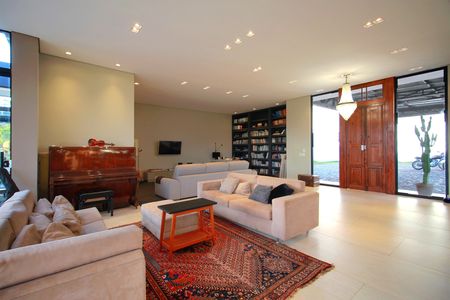 Casa de condomínio à venda com 500m², 3 quartos e 4 vagasSala