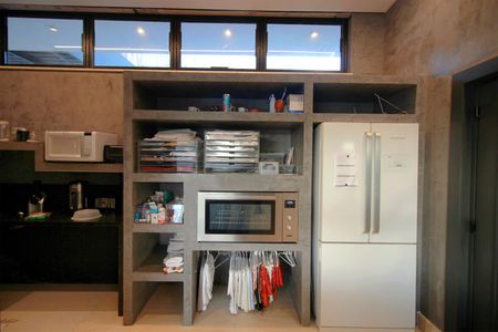 Casa de condomínio à venda com 500m², 3 quartos e 4 vagasCozinha apoio