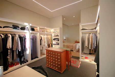 Casa de condomínio à venda com 500m², 3 quartos e 4 vagasCloset da Suíte master