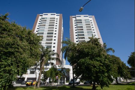 Apartamento para alugar com 116m², 3 quartos e 2 vagas Apartamento para alugar com 116m², 3 quartos e 2 vagasFachada