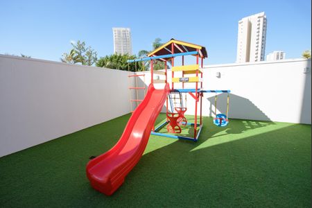Apartamento para alugar com 116m², 3 quartos e 2 vagas Apartamento para alugar com 116m², 3 quartos e 2 vagasÁrea comum - Playground